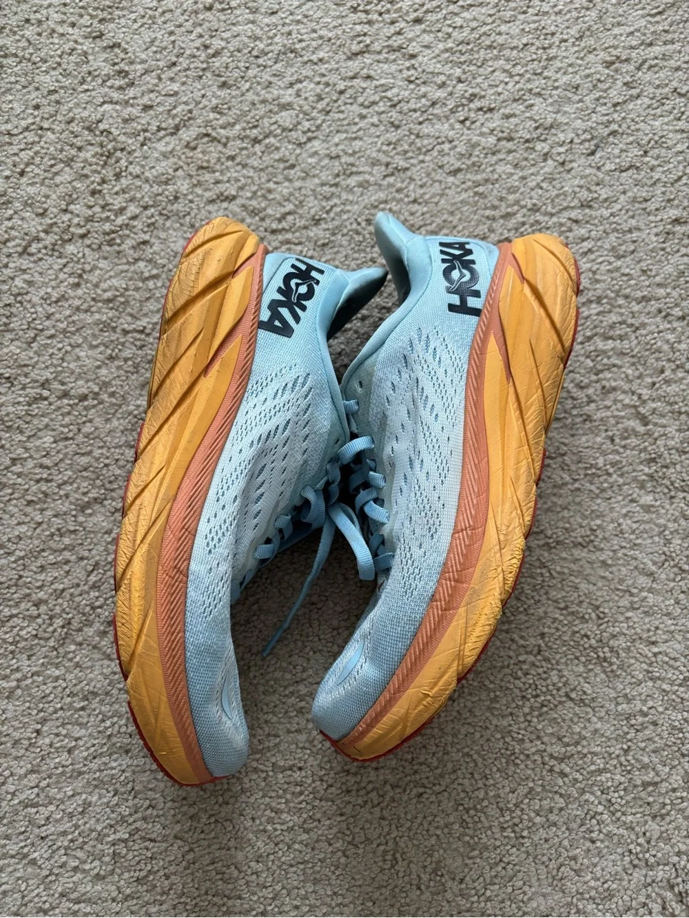 HOKA Women’s Clifton 8 Sneakers Size 8 Wide